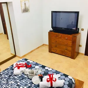 Il Mandarino Oda ve Kahvaltı