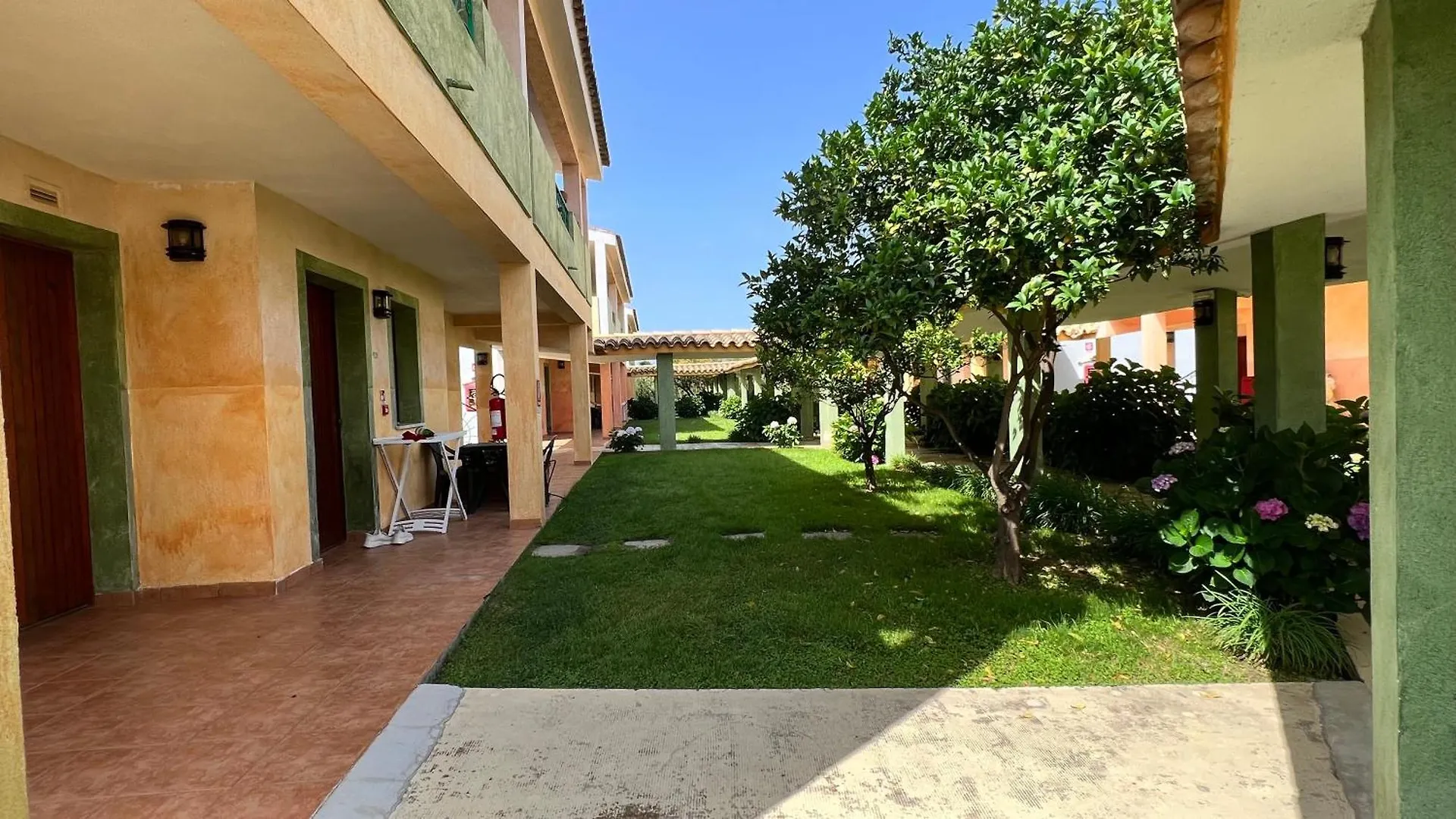 Ih Hotels Le Zagare Resort Villasimius
