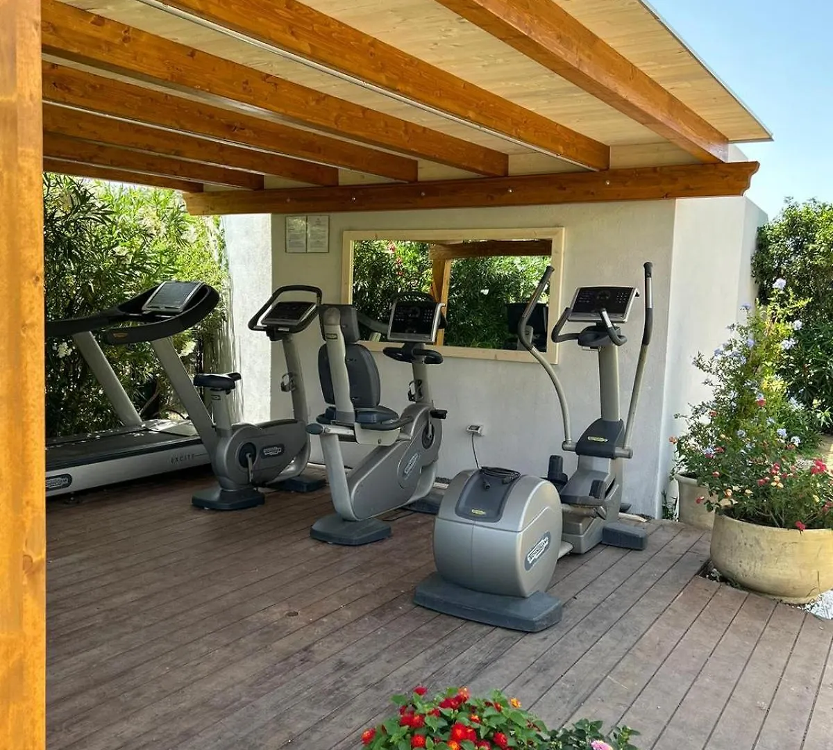 Ih Hotels Le Zagare Resort Villasimius