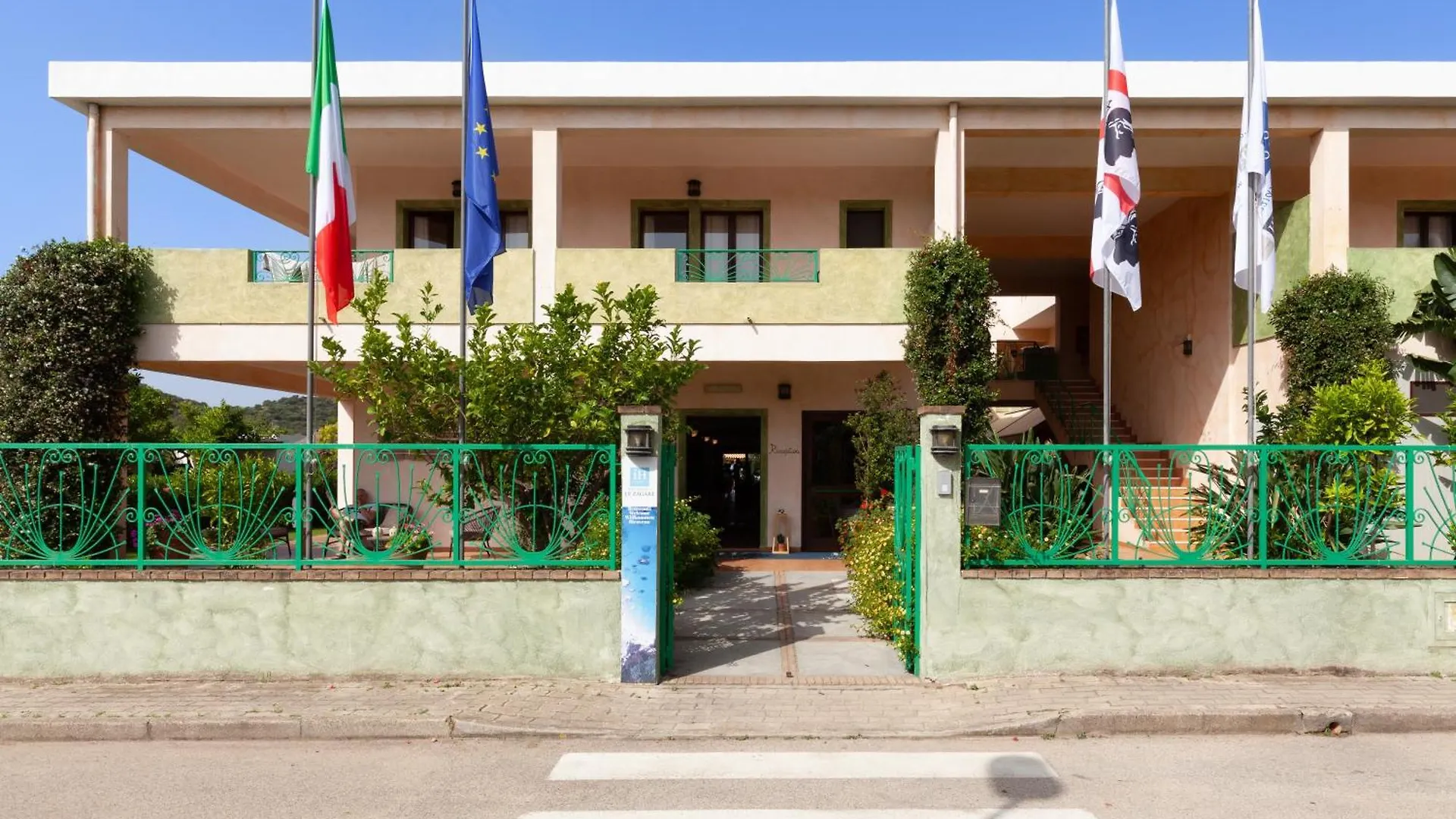 Ih Hotels Le Zagare Resort Villasimius
