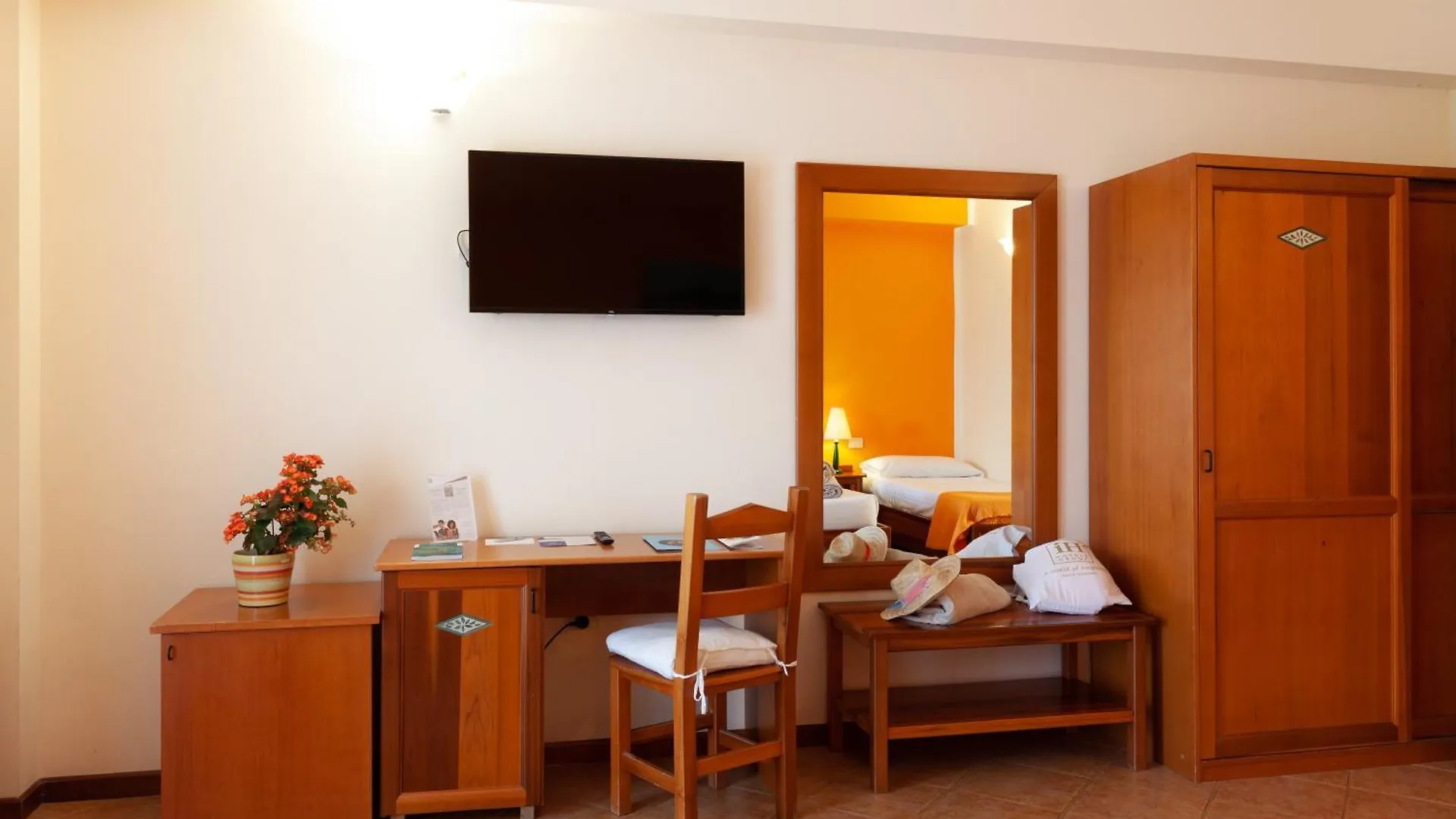 Ih Hotels Le Zagare Resort Villasimius
