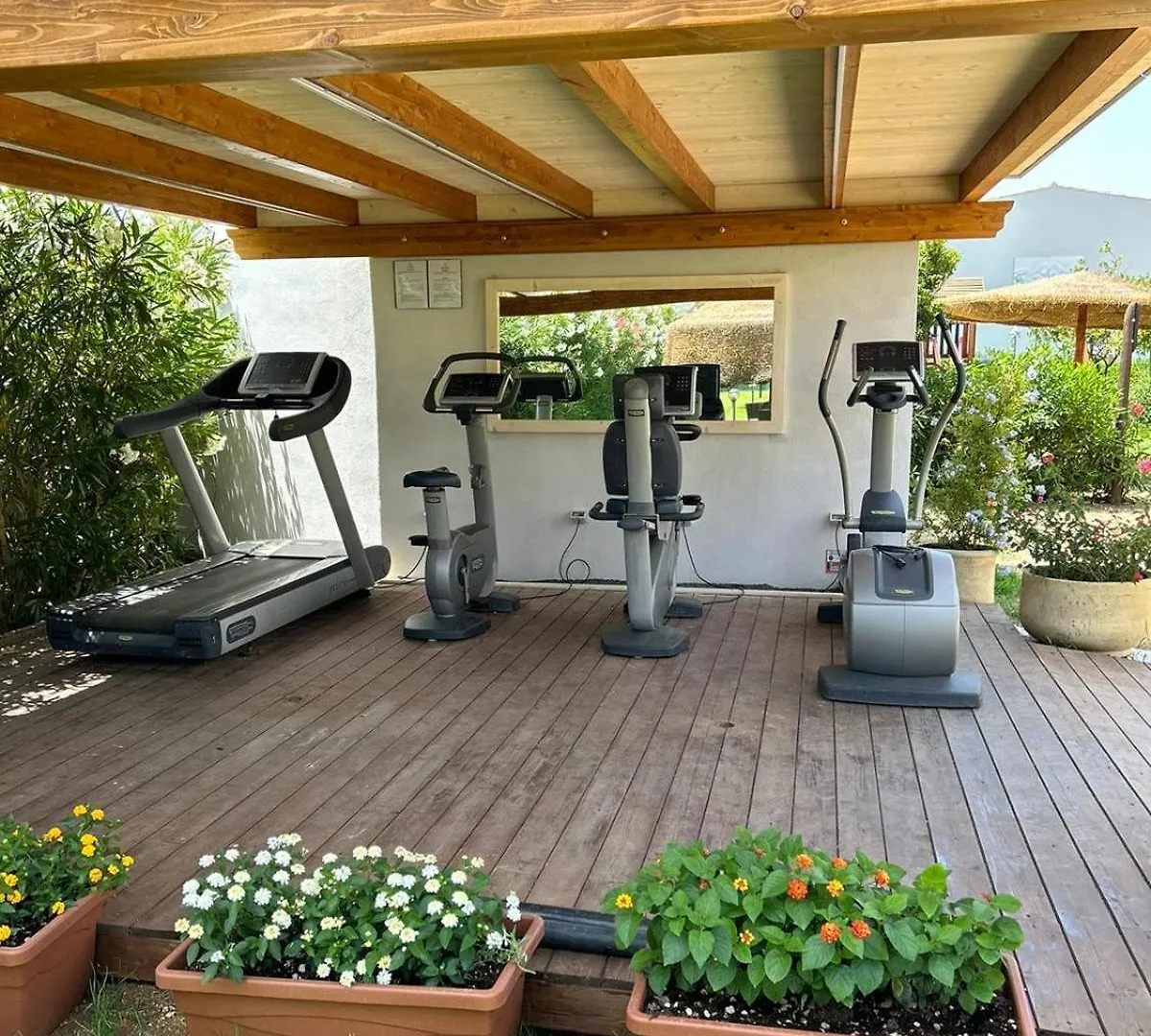 Ih Hotels Le Zagare Resort Villasimius 4*,