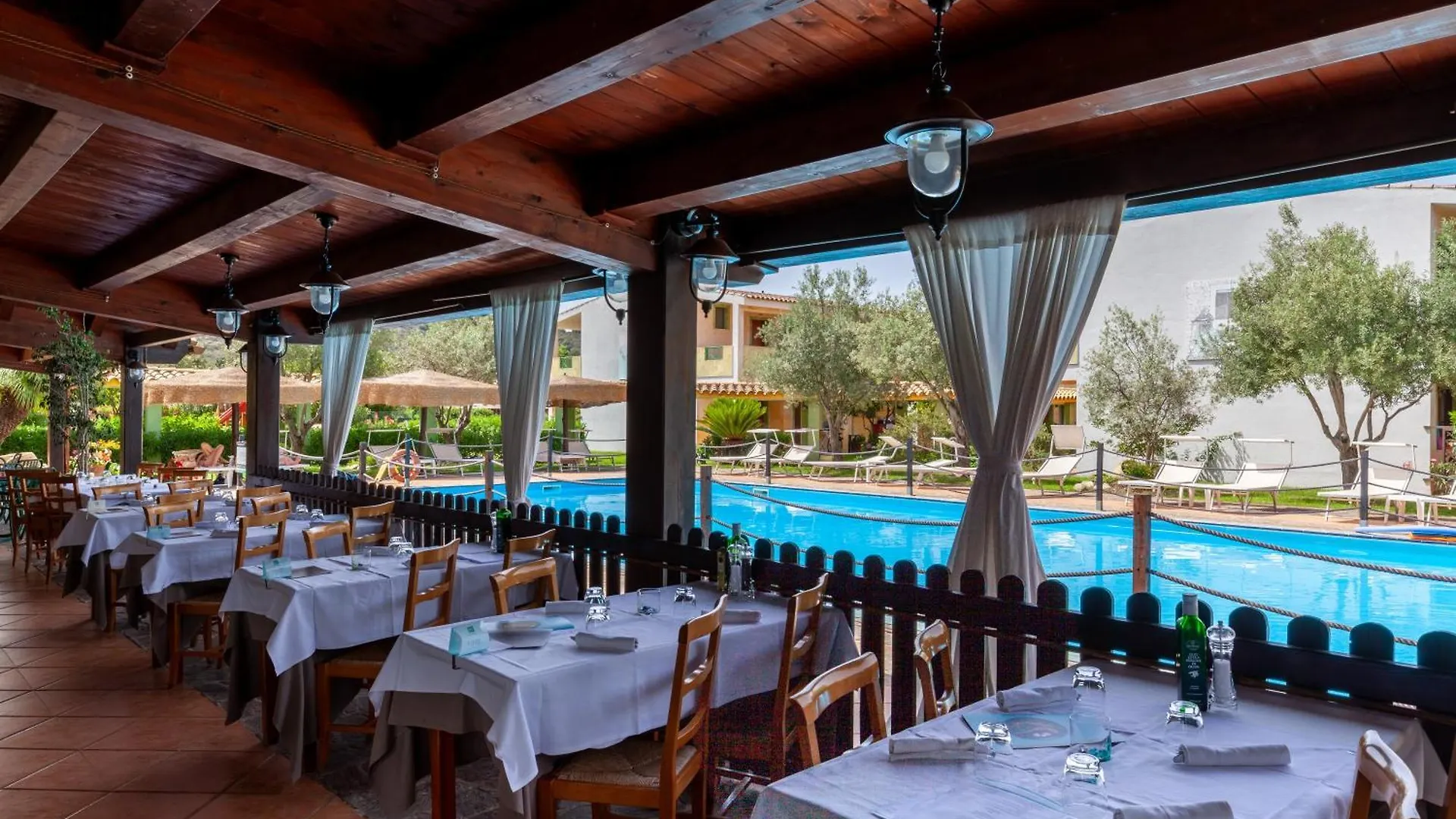Ih Hotels Le Zagare Resort Villasimius